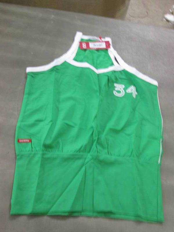 Lot of 14 NWT QGene Size M Green Ta...