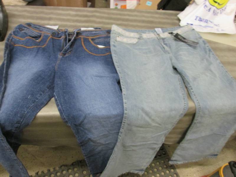 Ladies Size 18 Revolt Stretch Jeans...