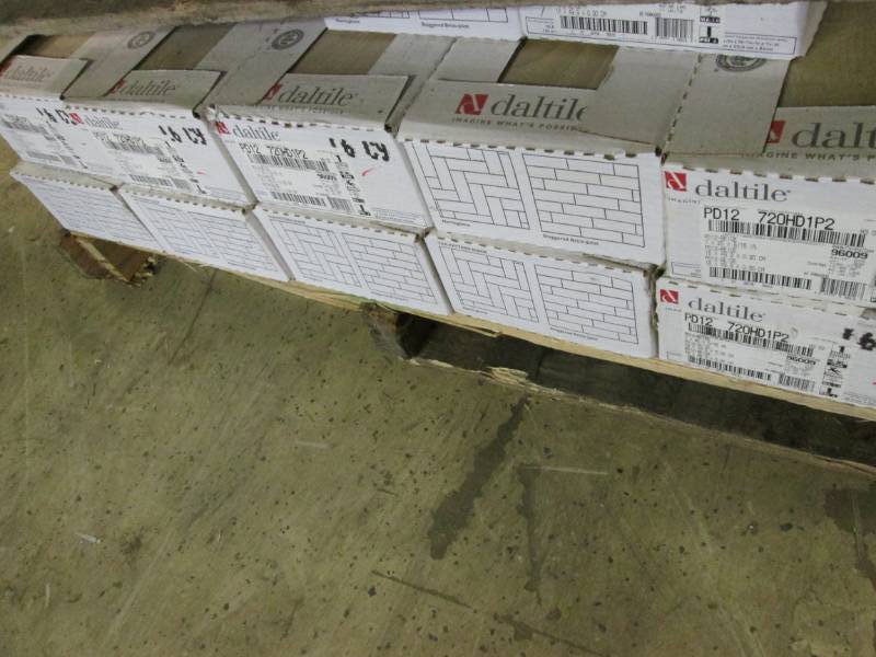 11 Cases Daltile Parkwood Beige 7 i...