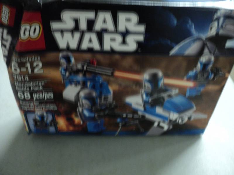 lot 12 image: Star Wars LEGO Mandalorian new in b...