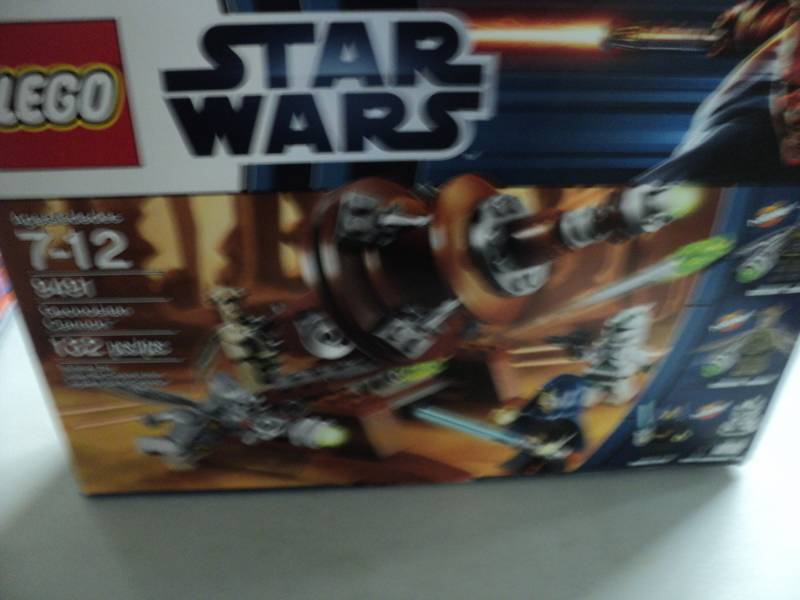 lot 13 image: Star Wars LEGO Geonosian Cannon ne...