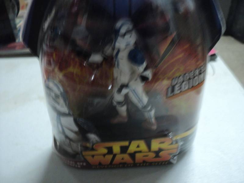 lot 14 image: Star Wars Vaders Legion new in di...