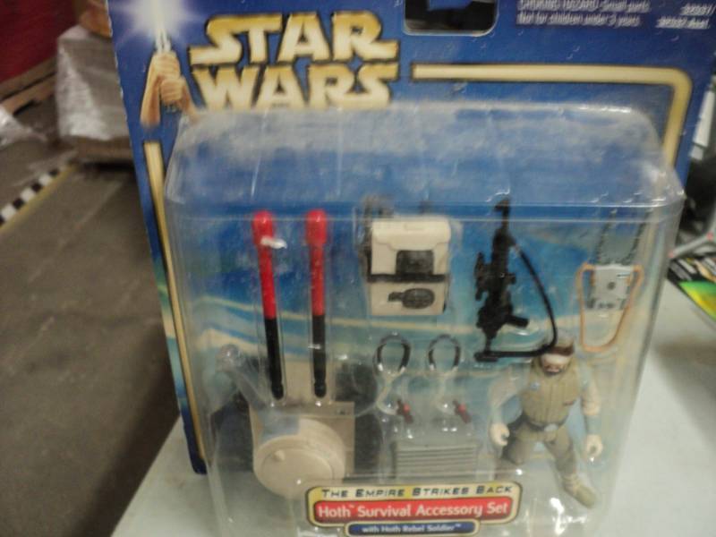 lot 20 image: Star Wars Hoth Survival Accessory S...