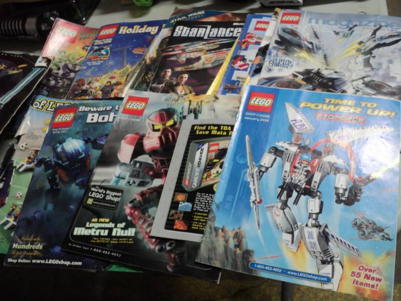 lot 29 image: Star Wars LEGO Magazines...