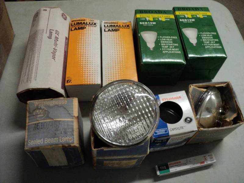 lot 87 image: Variety of Light Bulbs...