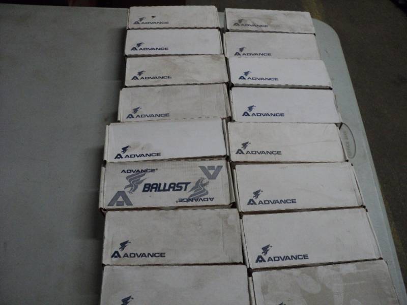 lot 97 image: 16 Advance Ballast...