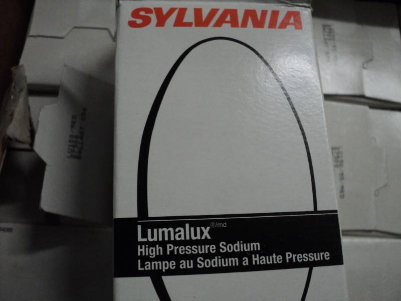 lot 125 image: 18 Sylvania Lumalux High Pressure S...