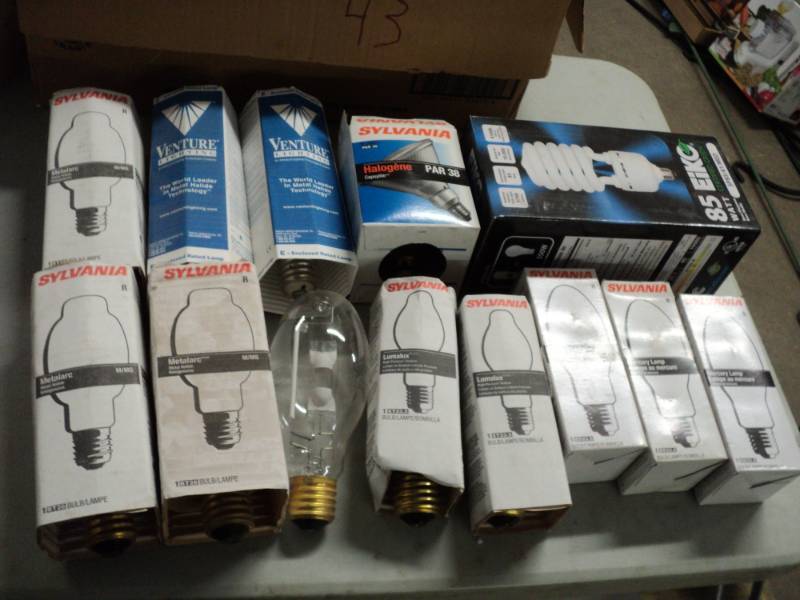 lot 129 image: Assortment of Sylvania Bulbs...