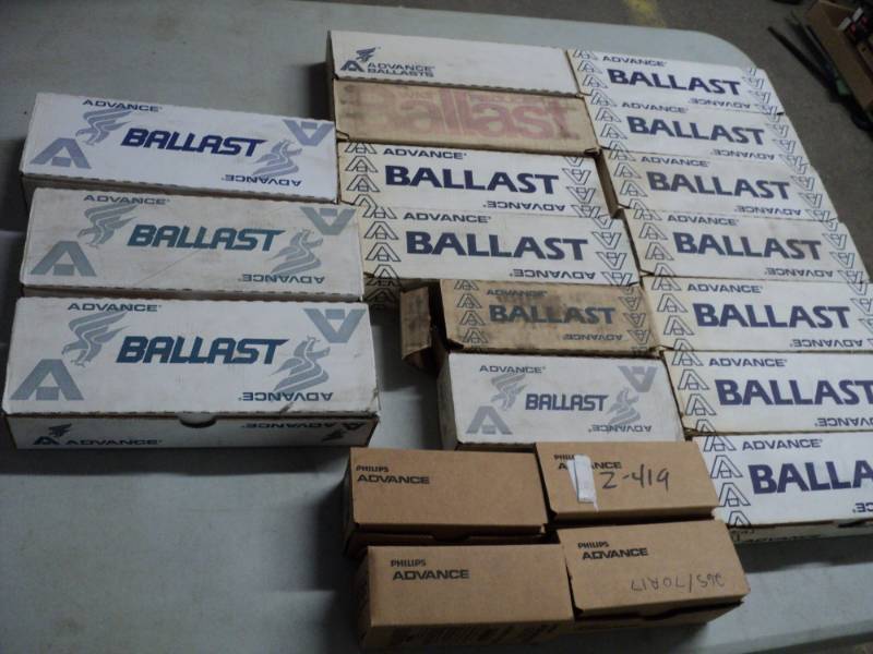 lot 131 image: Assortment Philips Advance Ballast ...