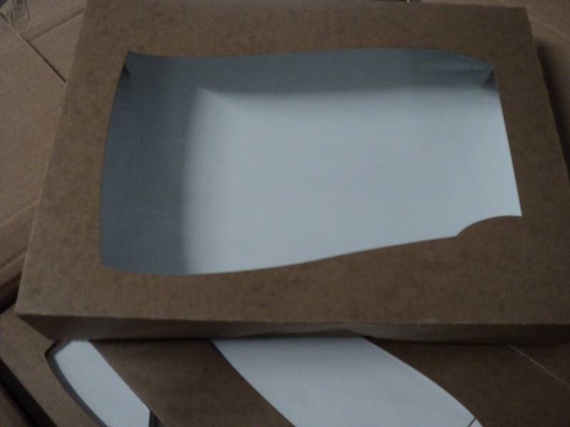 lot 143 image: Case of 100 Donut Boxes- 12 ct. wit...