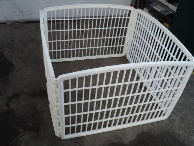 lot 194 image: Pet Play Pen 3 ft sq. x 2 ft high...