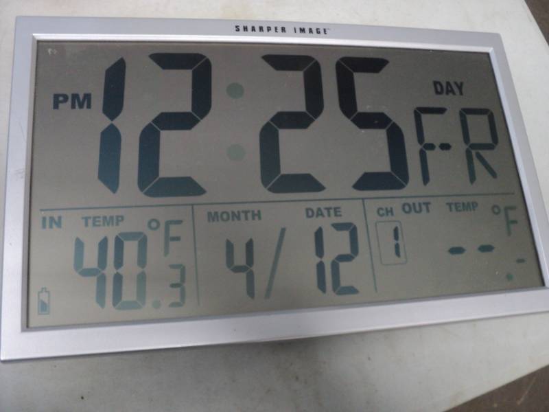 lot 220 image: Large Screen Clock with IndoorOutd...
