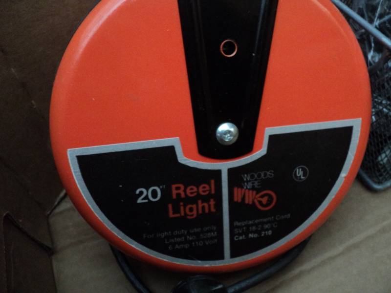 lot 231 image: 20 ft Reel Light...