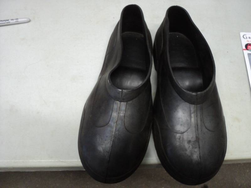 lot 235 image: Size Large Rubber Totes...
