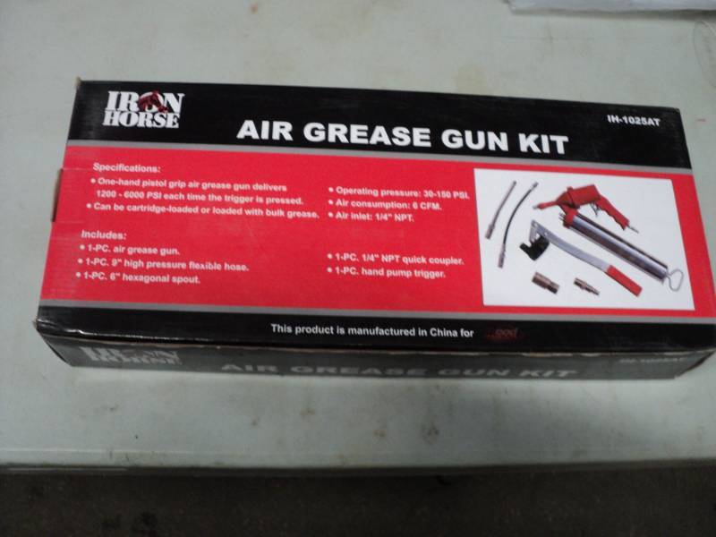 lot 246 image: Air Grease Gun Kit...