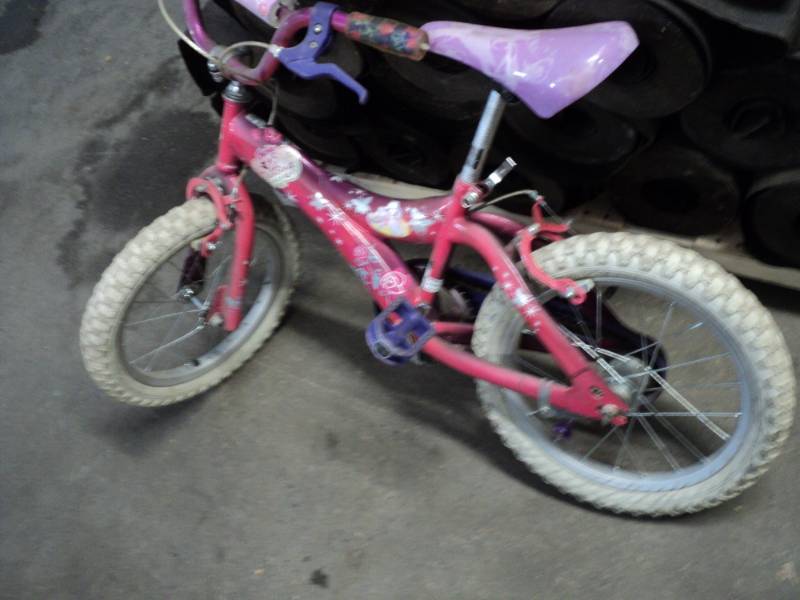 lot 259 image: Barbie Bike...