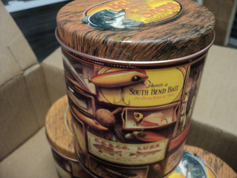 lot 275 image: Bass Pro Shops- 116 pcs per can- mu...