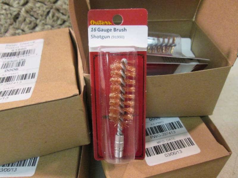 lot 13 image: 24 Outers 91990 16 Gauge Shotgun Bo...