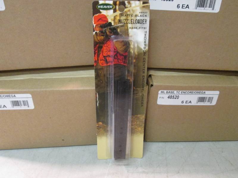 lot 23 image: 24 Weaver 48520 Muzzle Loader Scope...