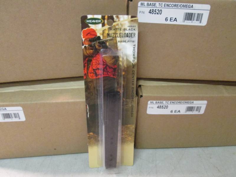 lot 25 image: 24 Weaver 48520 Muzzle Loader Scope...
