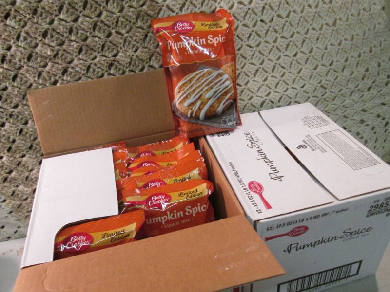 lot 44 image: 2 Cases of 12 Bags each of Betty Cr...