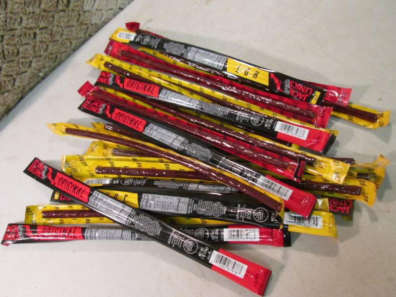 lot 79 image: 20 Jack Links Snack Sticks Best by ...
