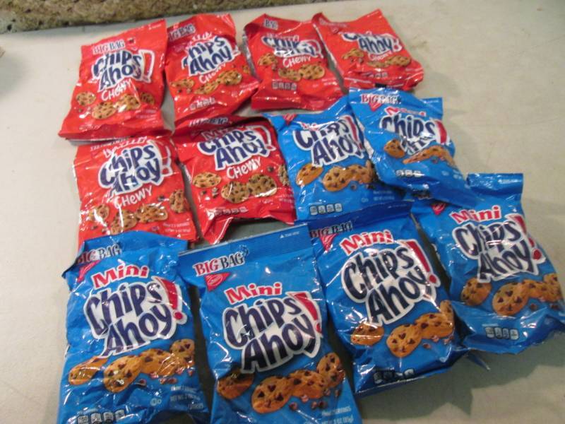 lot 81 image: 12 Bags of Mini Chips Ahoy Cookies ...