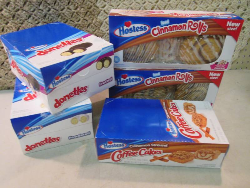 lot 101 image: Assortment of Hostess Treats Best b...