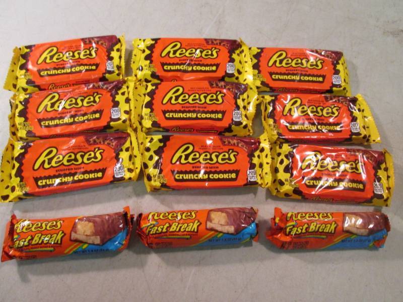 lot 123 image: Reeses Peanut Butter Cups and Fast ...