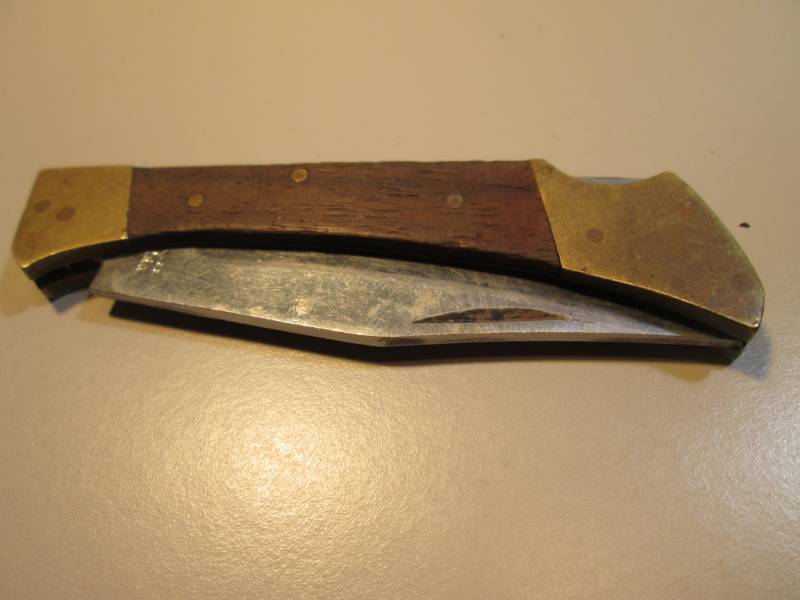 lot 143 image: Vintage Pakistan Single Blade Lockb...