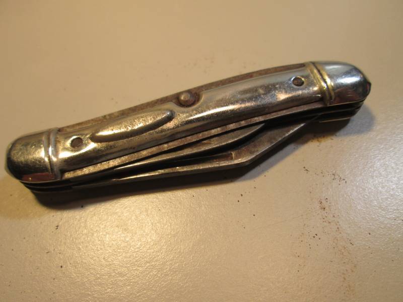 lot 147 image: Vintage Imperial Ireland 2-Blade Po...