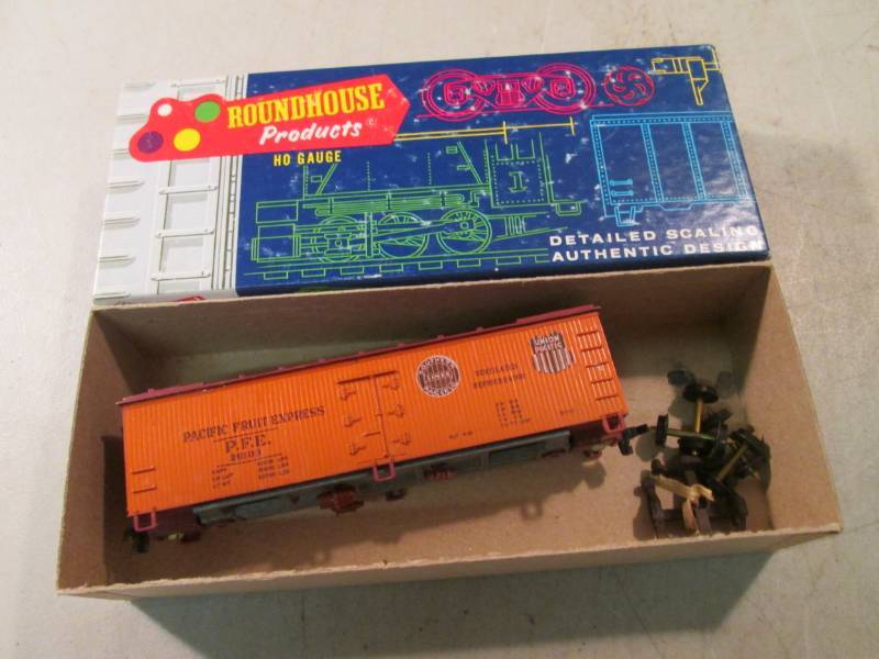 lot 207 image: Vintage Roundhouse Products Ho Gaug...