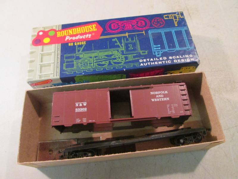 lot 209 image: Vintage Roundhouse Products Ho Gaug...