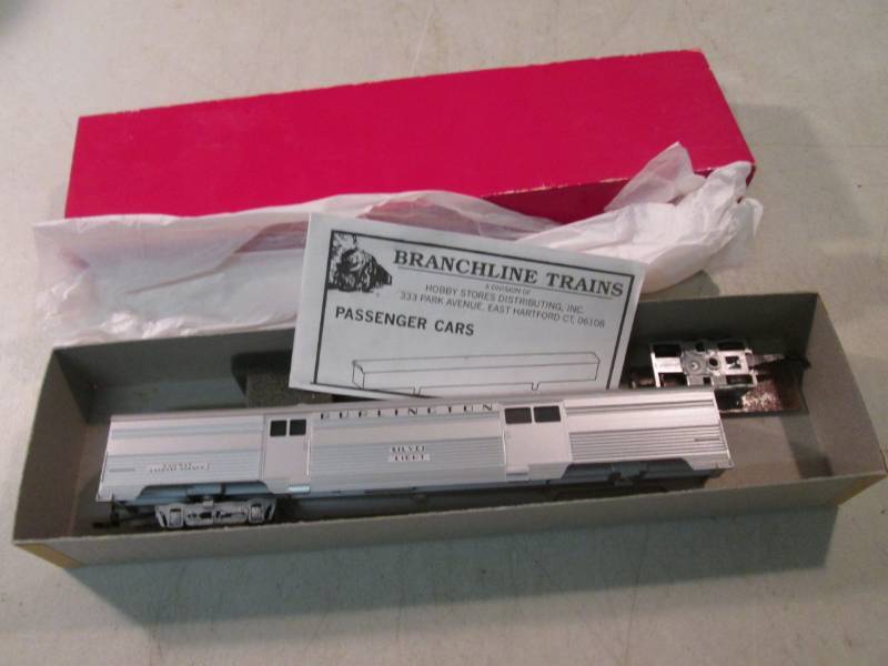 lot 216 image: Branchline Trains Burlington Baggag...