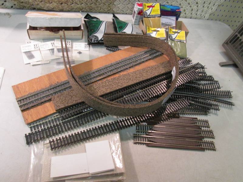 lot 232 image: Lot of Assorted Train Tracks and ot...