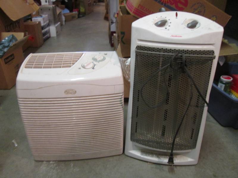 lot 234 image: Sunbeam Heater and Hunter Air Purif...