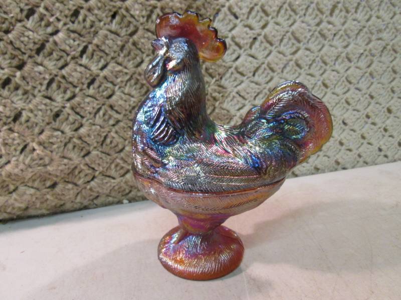 lot 241 image: Glass Chicken Dish with Lid 8 12 ...