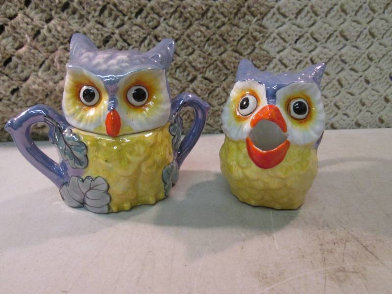 lot 247 image: Vintage Ceramic Owl Sugar and Cream...