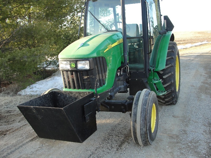 JOHN DEERE 5325