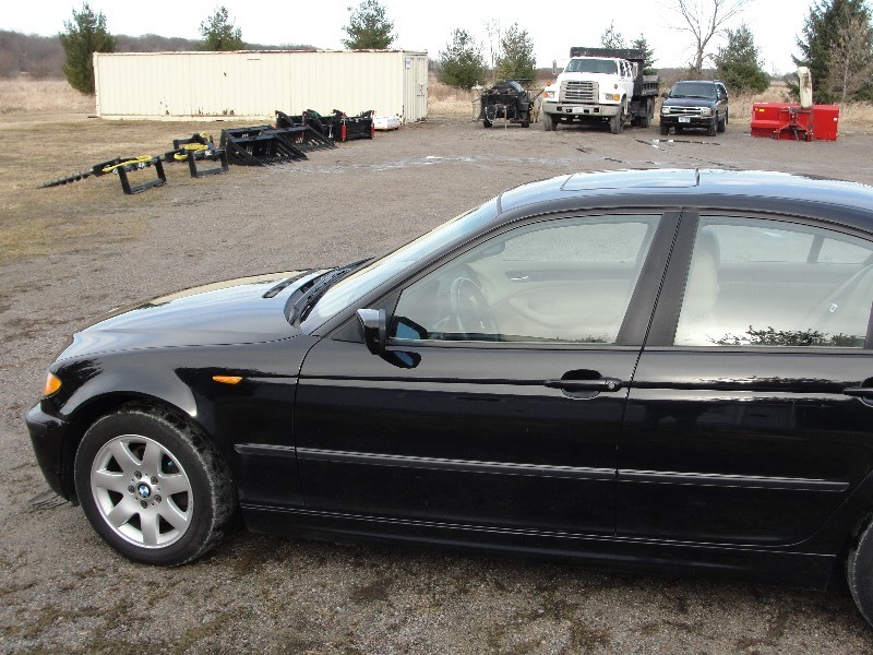 2004 BMW 4 DR  32XI  ALL WHEEL DRIVE