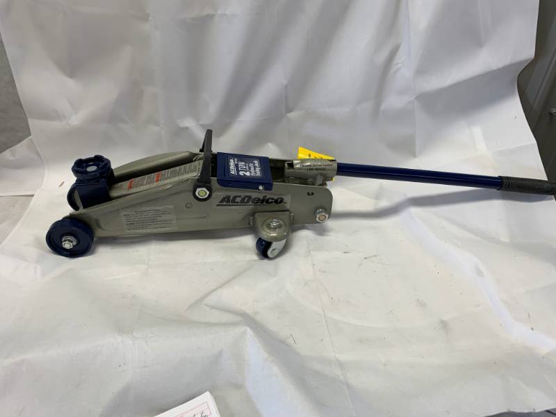 lot 3 image: AC Delco 2 Ton Hydraulic Jack Brand New