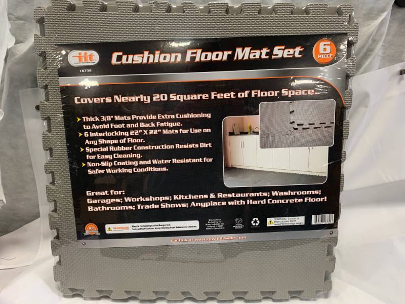 lot 25 image: 6pc Shop Gym Garage Floor Mat Set