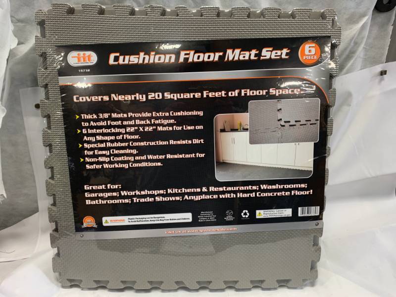 lot 26 image: 6pc Shop Gym Garage Floor Mat Set
