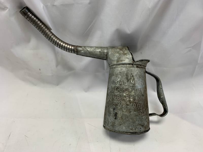 lot 55 image: Vintage Oil Can