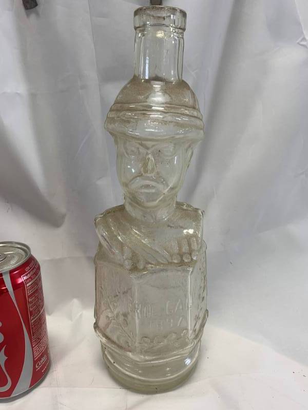 lot 71 image: 1987 Liquor Bottle All Eroe Calliano