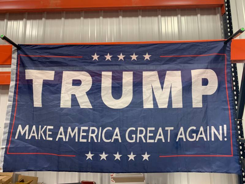 lot 83 image: Donald Trump Make America Great Again 3 x 5 Flag