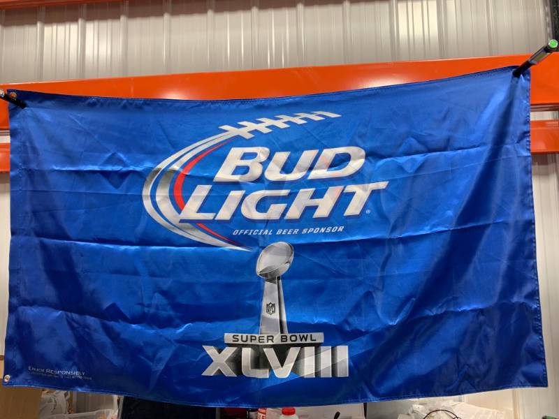 lot 115 image: 1993 Superbowl Flag (Superbowl 48)