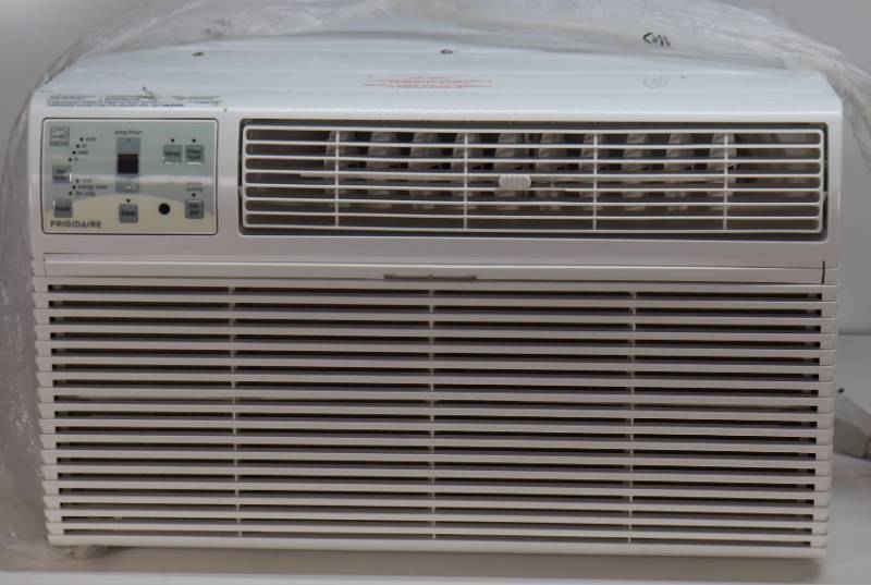 lot 1 image: Electrolux 10,000 btu 230v Air Conditioner