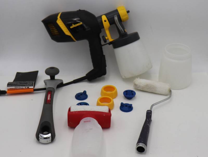 lot 16 image: Lot of misc painting tools