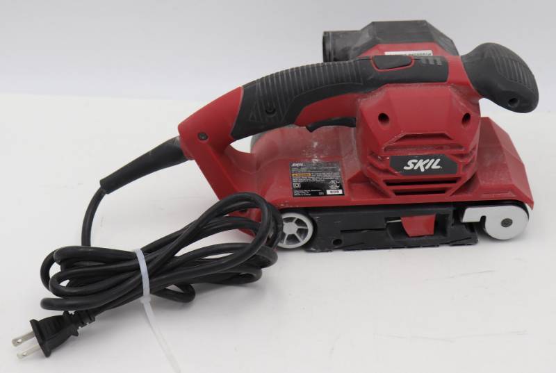 lot 38 image: Skil 3 Belt Sander